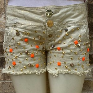 moikana designed with love shorts size 6/8 42‎